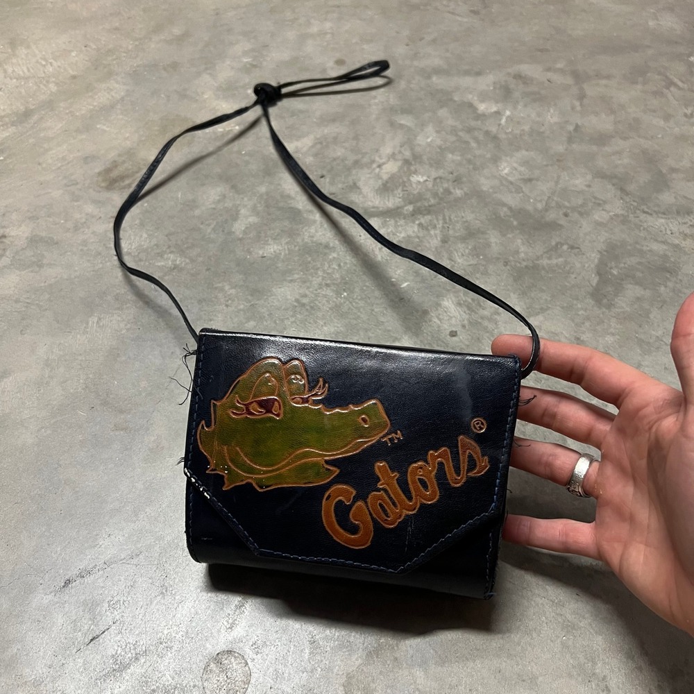Vintage Florida Lady Gators Leather Crossbody Bag Navy Mediterranean Trading